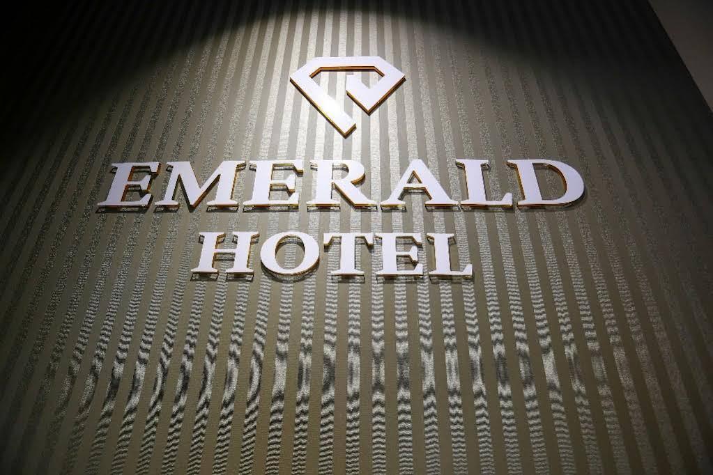 Emerald Boutique Hotel Tiranë Ngoại thất bức ảnh