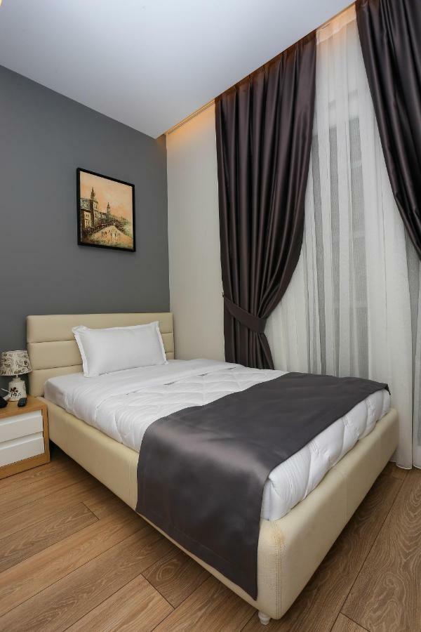 Emerald Boutique Hotel Tiranë Ngoại thất bức ảnh