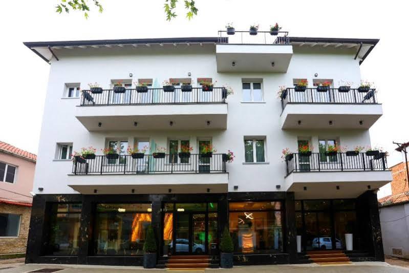 Emerald Boutique Hotel Tiranë Ngoại thất bức ảnh